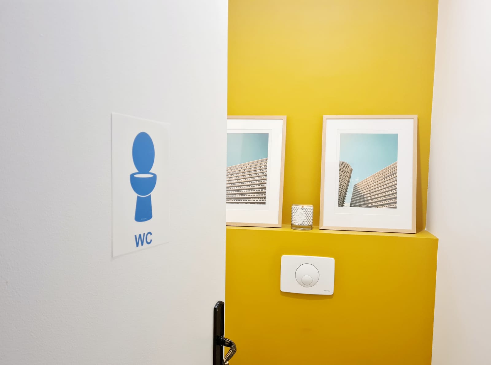 repère WC pour indiquer les toilettes